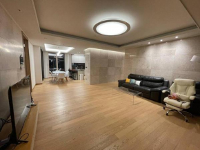 Gangnam highest quality apt 4Room 44평+145sqm 장기문의